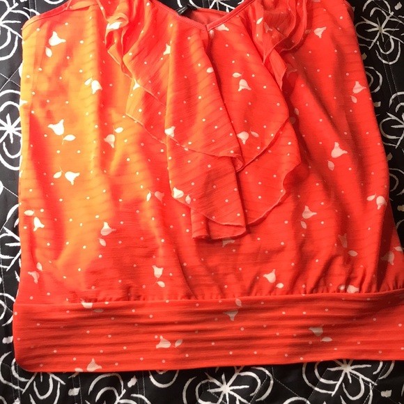 Express Ruffled Cami - Picture 3 of 6